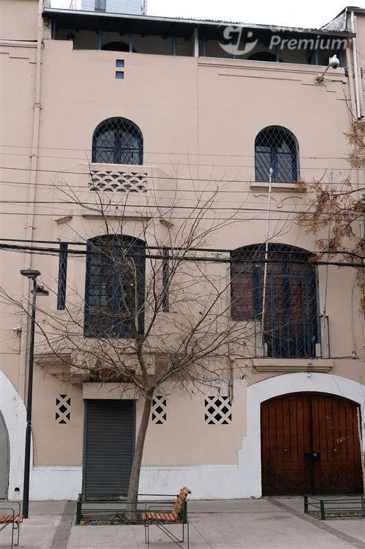 Casa en venta en Providencia 4 pisos y 10 habitaciones
