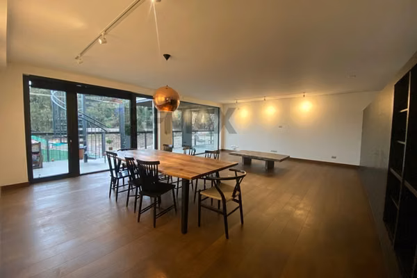 "depto. de lujo y gran terraza privada 360"