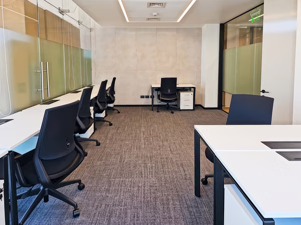 Oficina en arriendo ubicado en Centro Histórico de Santiago