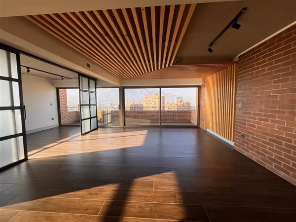 ¡Espectacular departamento remodelado en venta, Las Condes!