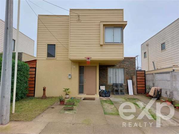 Casa en venta de 3 dorm. en Villa Alemana Norte