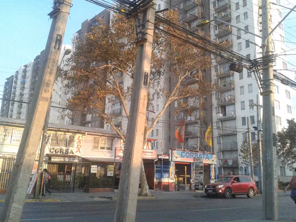 Pieza Totalmente amoblada en Plena Gran Avenida P-39.