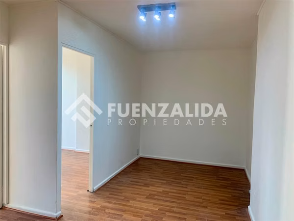 Arriendo Oficina Santiago 3 privados, kitchenette recepción