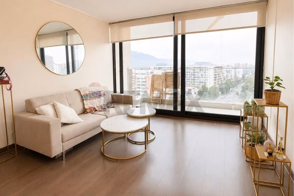 Se vende dpto casi nuevo en las condes.