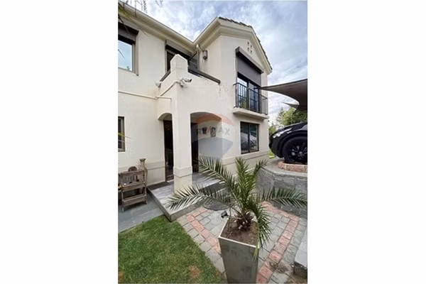Casa gran terreno san carlos de apoquindo 5d/3b