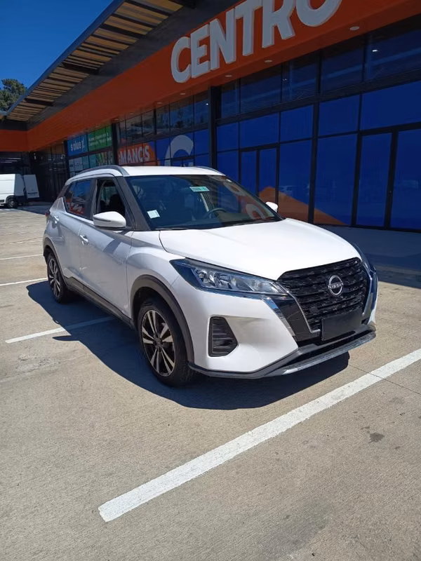 NISSAN KICKS AUTOMÁTICO ÚNICO DUEÑO