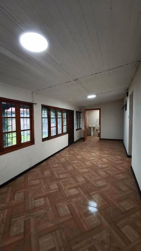 VENDO CASA CENTRAL CHILLÁN, 120 M2 /2D + 2B/