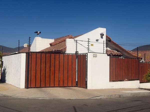 Linda casa sector herradura Oriente