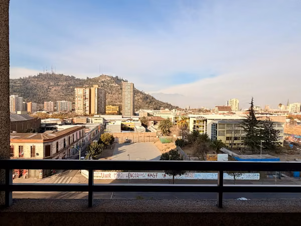 Excelente departamento en Arriendo, dos dormitorios, vista despejada, remodelado, Recoleta