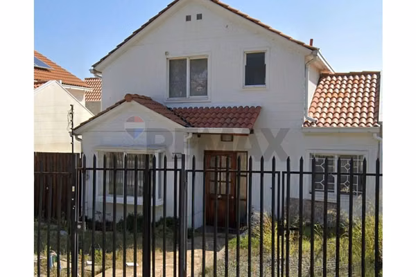 Casa dos pisos condominio las terrazas