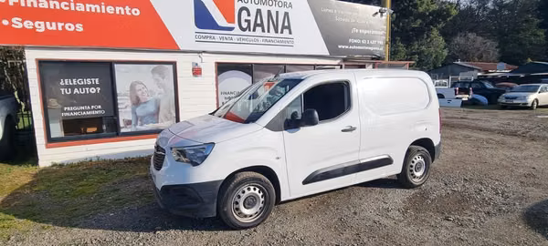 OPEL COMBO 2022