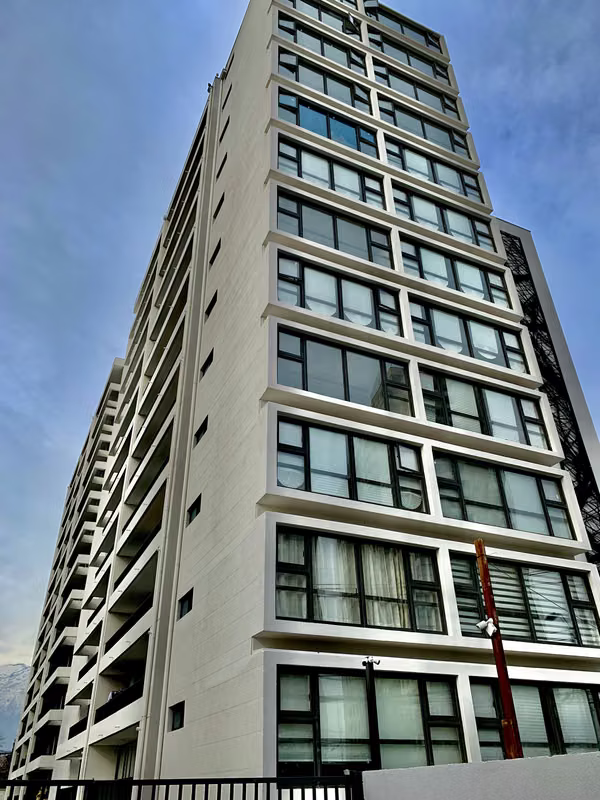 Depto 1D/1B con Bodega y Terraza – Edificio Pilares, a pasos Metro Vicente Valdés