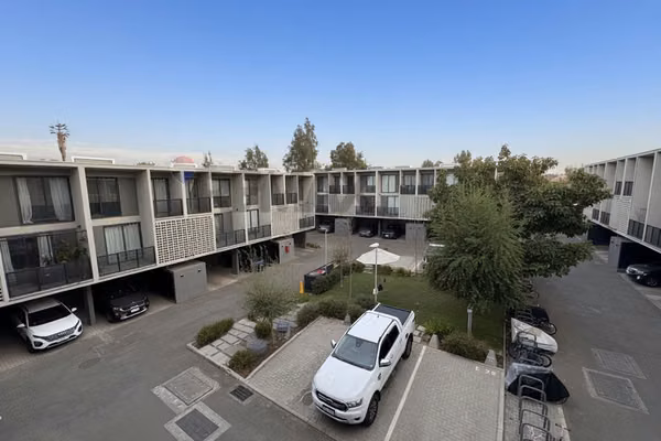 Townhouse tríplex 3d+2b, est, la florida