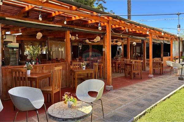 Se vende centro de eventos en san vicente t.t