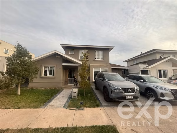 Casa en arriendo en Padre Hurtado