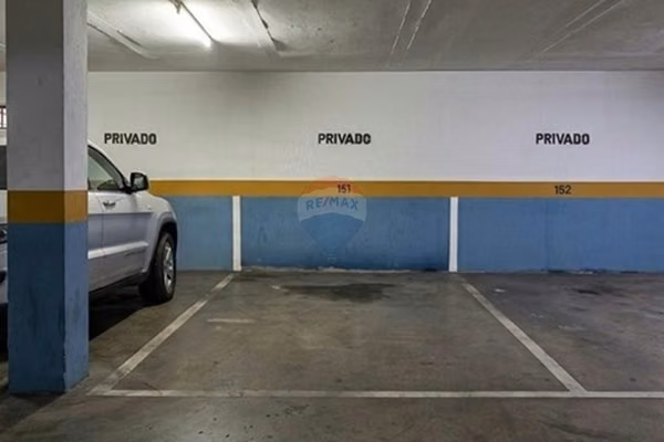 Venta de estacionamiento av. manquehue norte 952