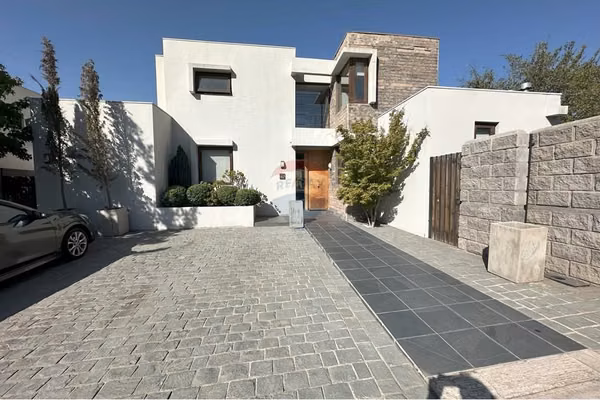 Maravillosa casa mediterránea en chamisero