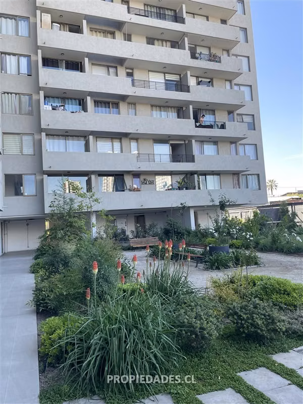 Departamento en venta de 2 dorm. en La Cisterna