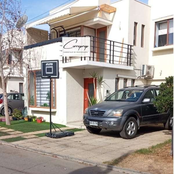 Casa condominio Peñaflor, 3 dormitorios