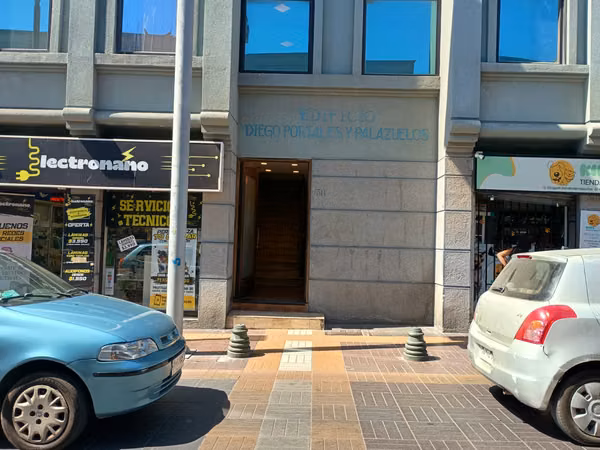 OFICINA EN EL CENTRO DE COQUIMBO EN VENTA // EDIFICIO DIEGO PORTALES