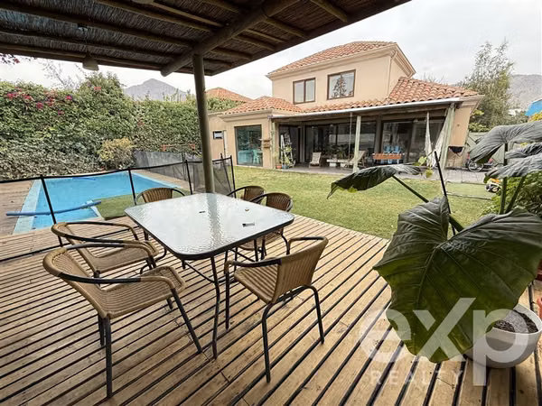 Preciosa Casa Chilena No Perimetral a pasos de A Francesa