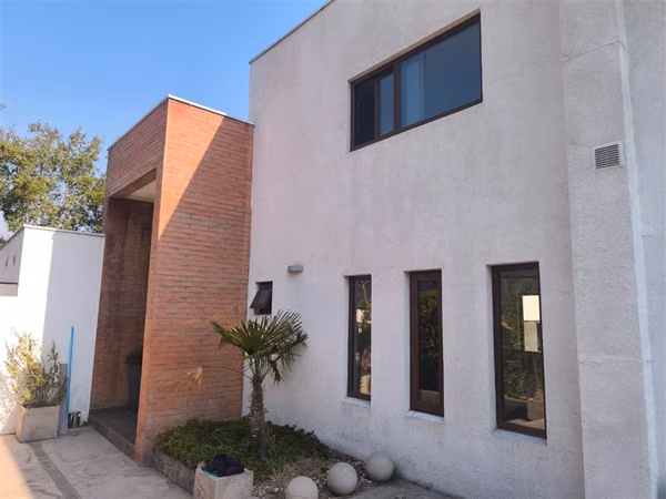 Casa en venta de 5 dorm. en Colina