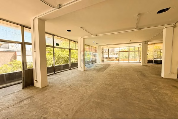 Locales comerciales  en arriendo