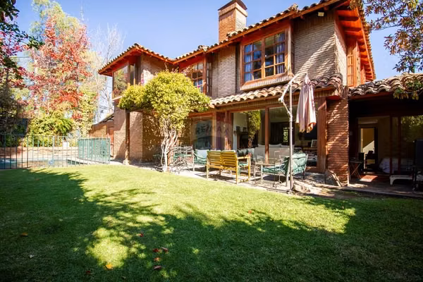 Casa cercana a colegio cumbres, san fco de asís