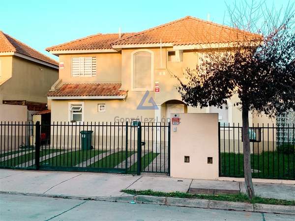 Casa 4 Dormitorios en Venta Serena Oriente 262 m