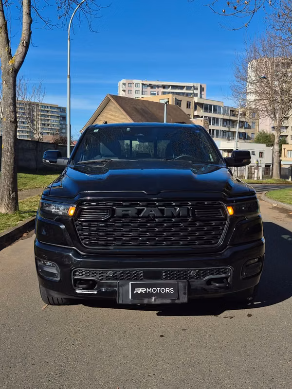 2025 Dodge Ram 1500 Big horn 4X4 Crew Cab E-Torque AT 4P 3.6 cc