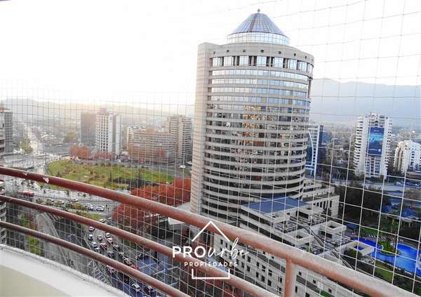 Departamento en venta de 4 dorm. en Las Condes