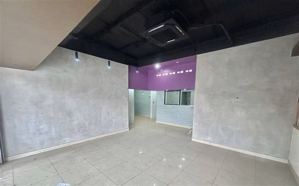 Inversionistas, en venta local con arrendatario acreditado.