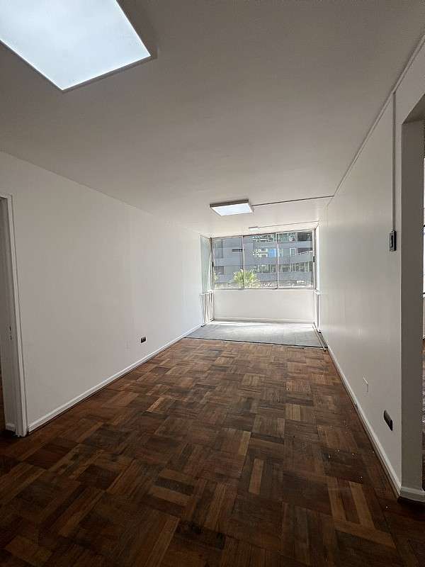 VENTA DE OFICINA EN PROVIDENCIA: 73 M², 3 PRIVADOS, 2 BAÑOS