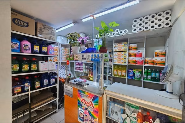 Local comercial con alto flujo peatonal viña