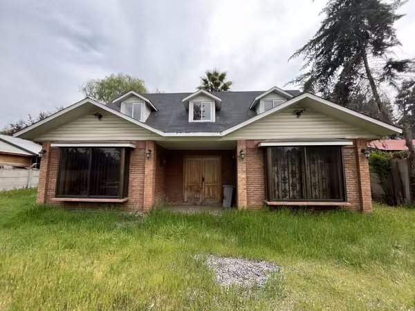 EN VENTA DE PARCELA EN ISLA DE MAIPO, CAMINO EL CASTILLO, 6D 3B 3E 1BODEGA. TERRENO 2000 MTS2 200 MTS2 CONTRUCCION
