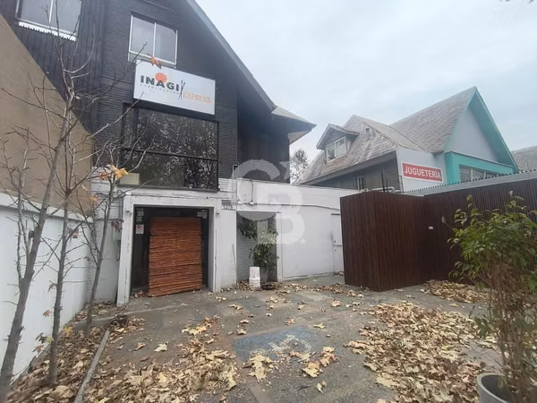 Casa comercial en Vitacura