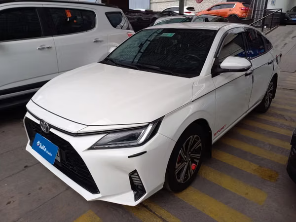 Toyota Yaris 1.5 E 4X2 SDN MT 4P 2023