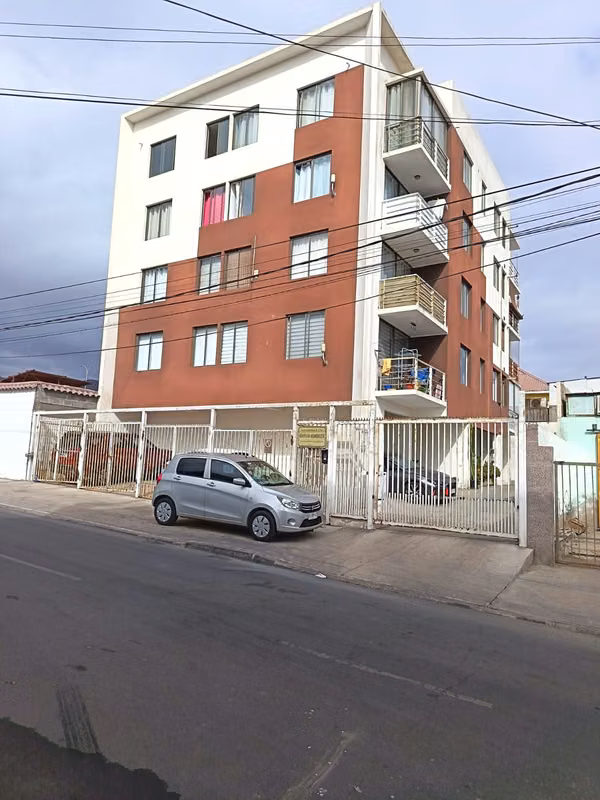 Arriendo acogedor departamento 5to. piso