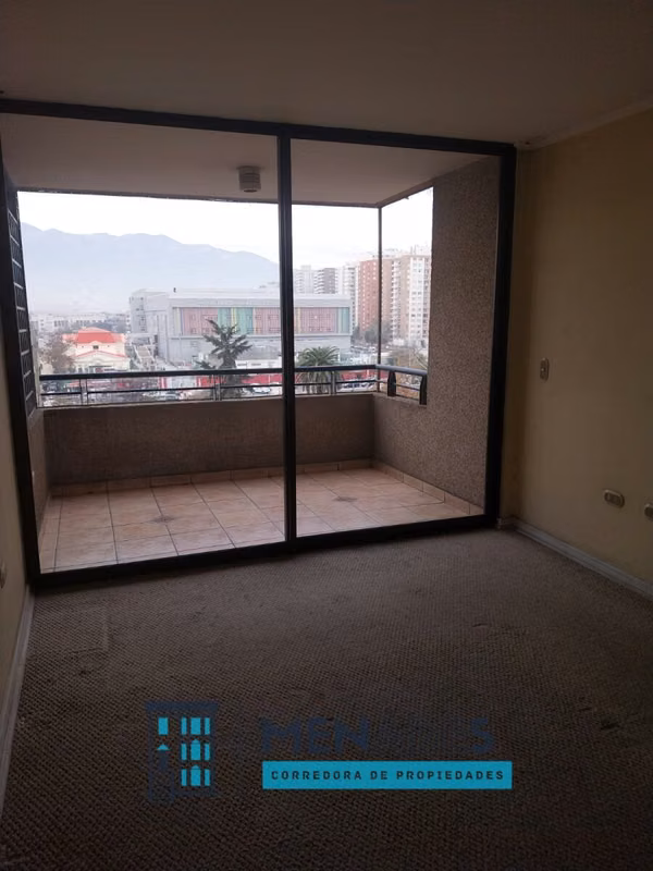 Departamento Frente a Hospital  Barros Luco