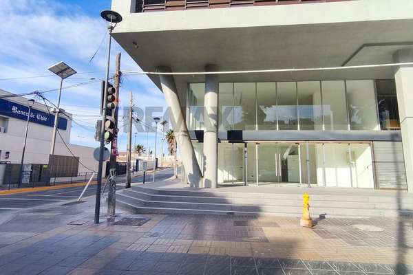 193 m² en 2 plantas para hacer crecer tu empresa