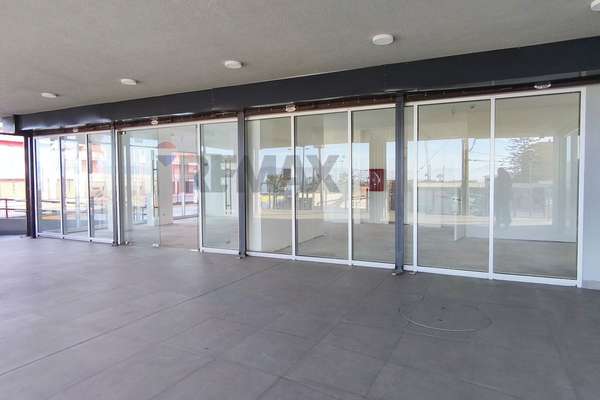 Local nuevo estratégico en avenida varela