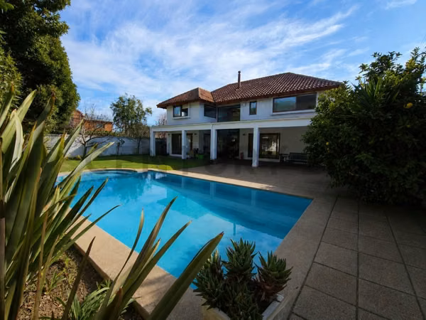 Arriendo Casa con piscina en Bosques de Montemar
