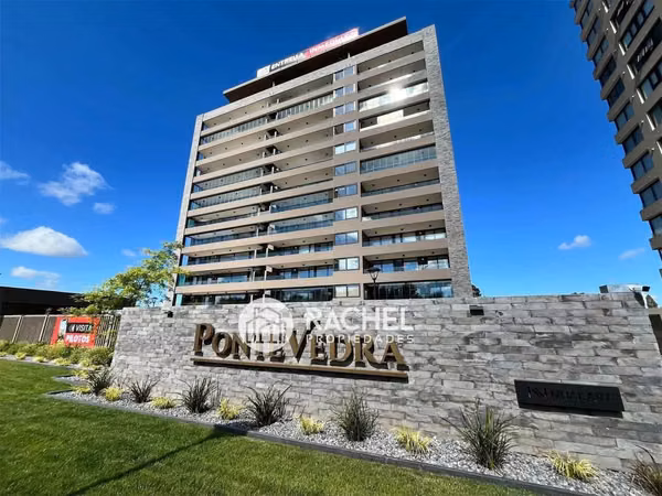 SE ARRIENDA SOLEADO DEPTO 1D MODERNO CONDOMINIO PONTEVEDRA- Portal de la Frontera