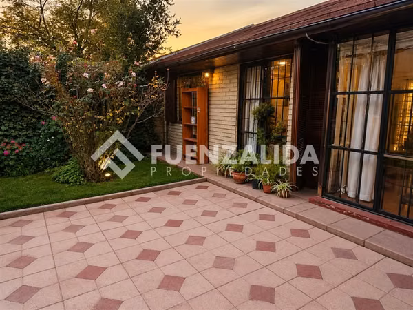 Casa en venta de 3 dorm. en Las Condes.
