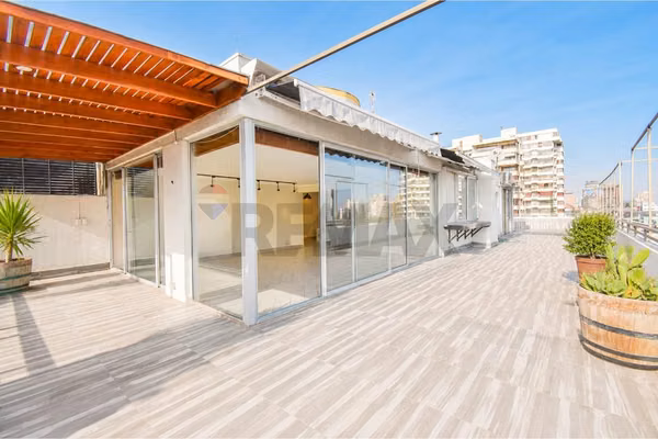 Penthouse norte con terraza 140 m²