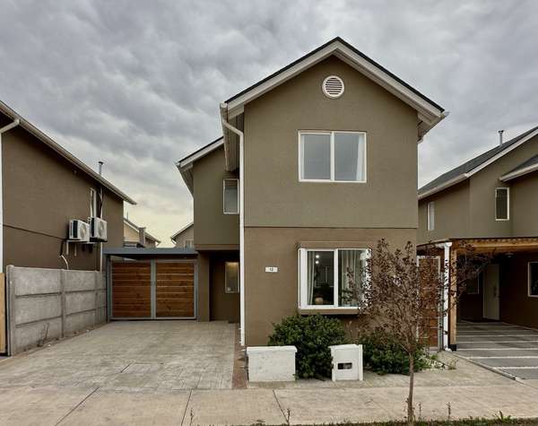 ¡Vive en Buin! Casa de ensueño en Prados III 2 DOR