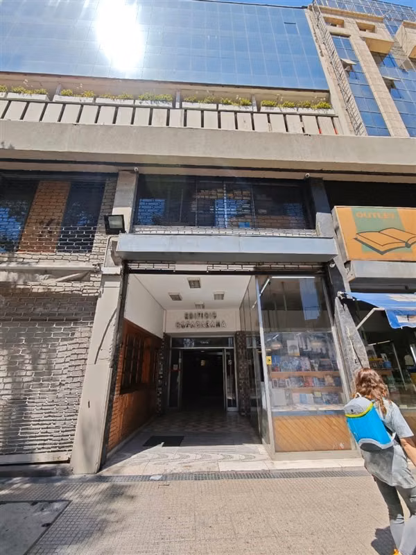 Estacionamiento en venta en Santiago, METRO U DE CHILE