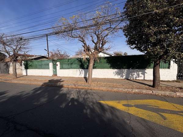 Propiedad 1.000m²   Rojas Magallanes y Av. La Flor