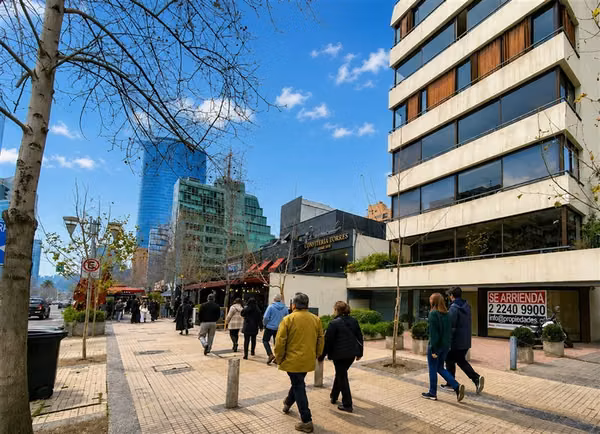 Local Comercial en arriendo en Las Condes ISIDORA / EL GOLF