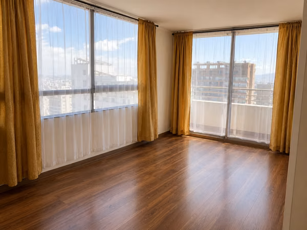 ARRIENDO IMPECABLE 2D2B  ESTACIONAMIENTO  AMUNÁTEGUI